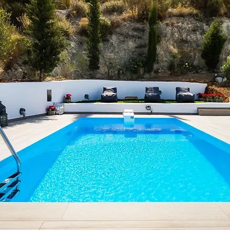 Villa Thetis With Private Pool Páros